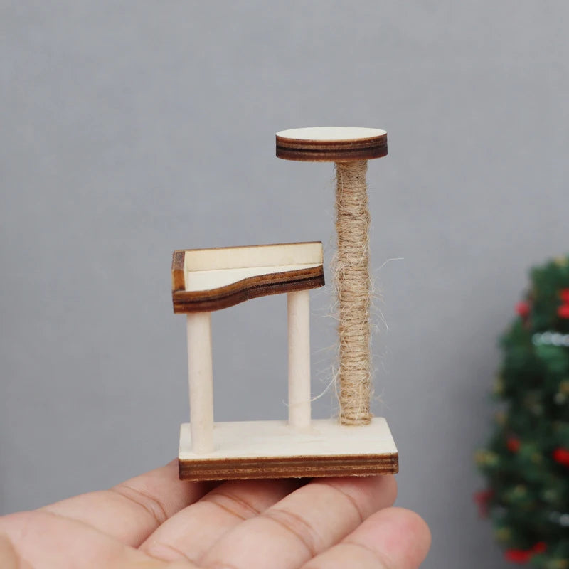 Petit arbre à chat