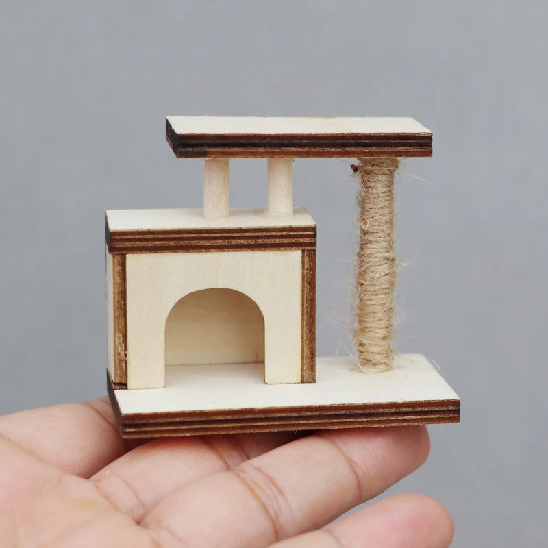 Petit arbre à chat