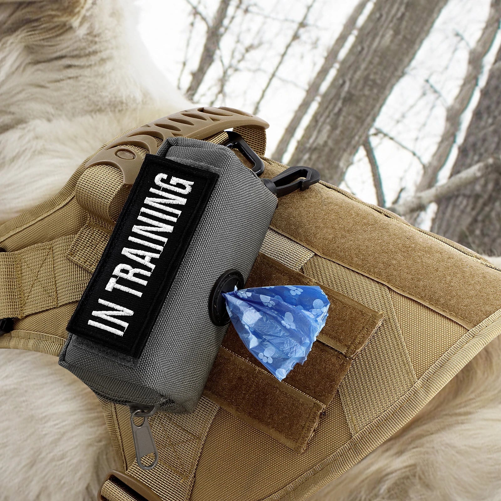 Distributeur de sacs à déjections canines