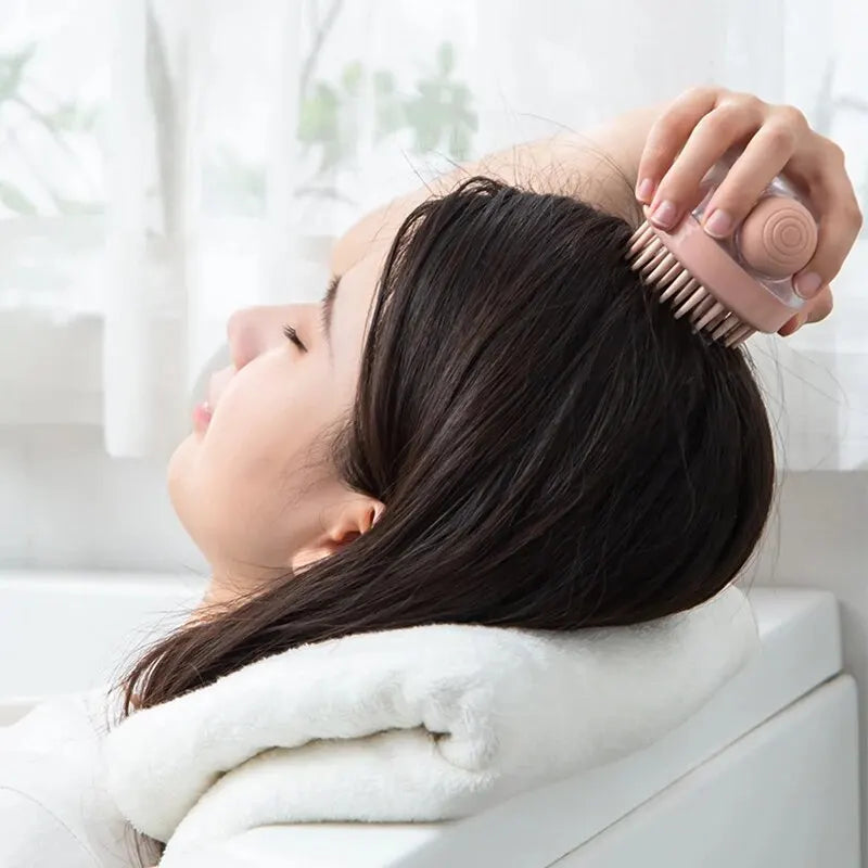 Brosse de bain pour animaux de compagnie (1 pièce) en silicone souple avec distributeur de shampoing et massage doux