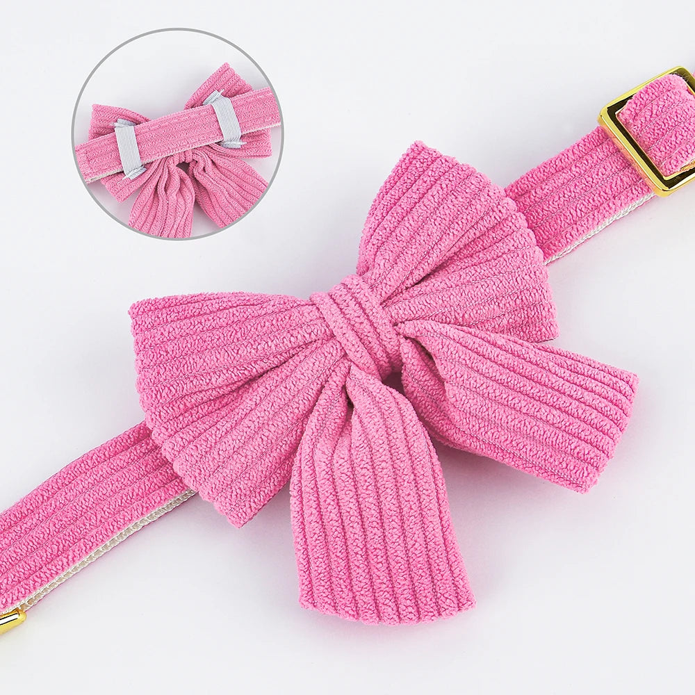 Collier personnalisé pour chien avec grand nœud papillon
