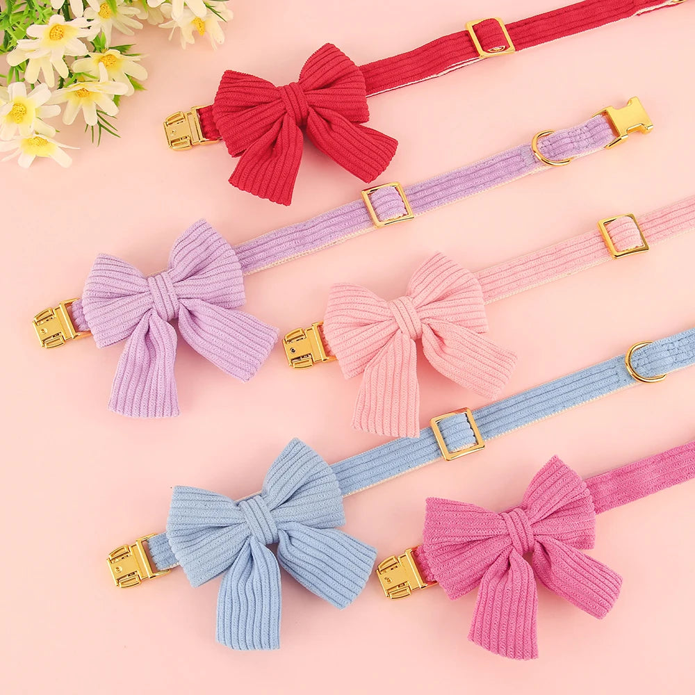Collier personnalisé pour chien avec grand nœud papillon